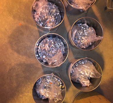 Visses, boulons et écrous pour pylônes